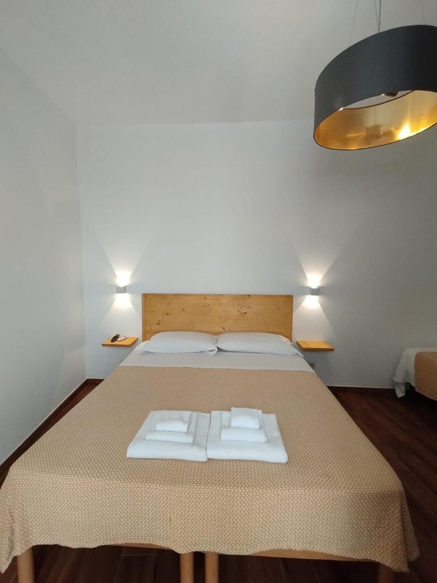 Ravanas 33 Bari Ngoại thất bức ảnh